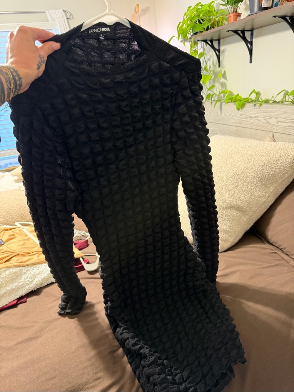 Fashion Nova Black Textured Bubble Knit Long Sleeve Dress